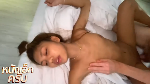 หนังโป๊ไทยเด็ดๆ JohntronX – Pra สาวไทยหุ่นเด็ดโดนฝรั่งควยใหญ่พาขึ้นห้องมาจัดหนักโคตรเสียว xxx โดนจับกระแทกหีเย็ดสดจนน้ำแตกเต็มรูหีงานอย่างดีเลย