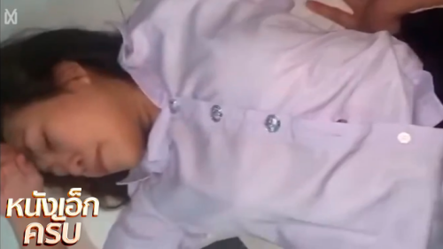 คลิปหลุดนักศึกษา สาวไทยหุ่นแซ่บกลับมาจากเรียนแล้วเงี่ยนเลยมาโดนผัวจับเย็ดเสียวๆ โดนจัดหนักนอนเย็ดสดซอยหีกันไม่ยั้งจนน้ำแตกงงานเย็ดเสียวๆ